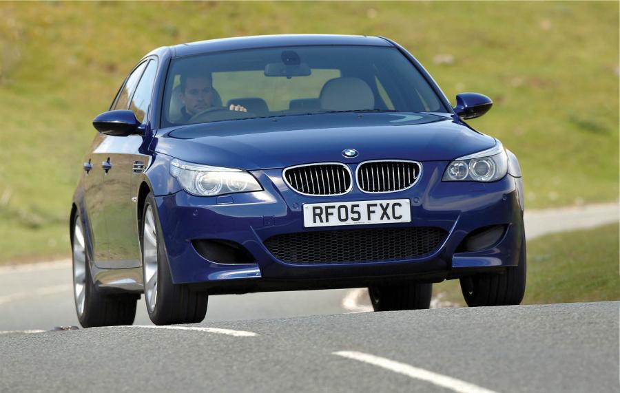  BMW M5 (E60) 2005 года  (UK) (фото 17 из 21)
